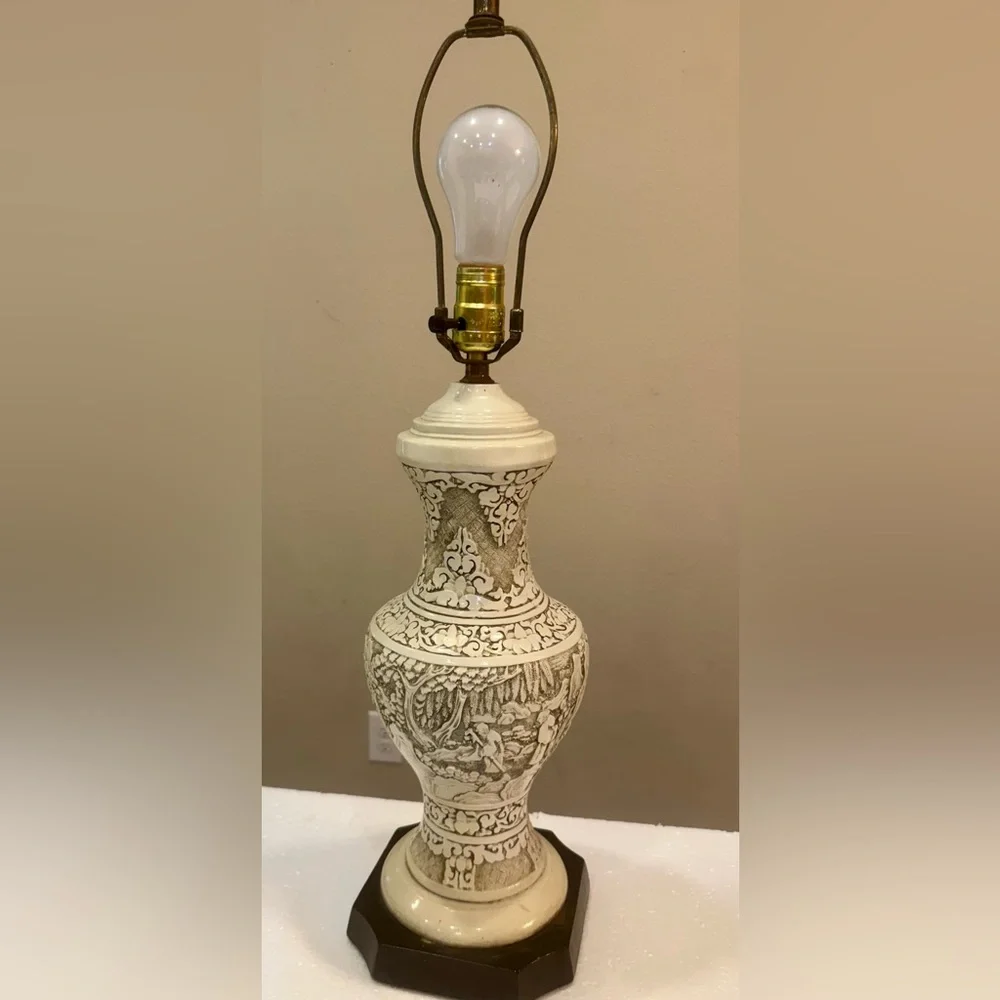 Chinese Table Lamp 1950’s Vintage No Shade works perfectly - Picture 3 of 10